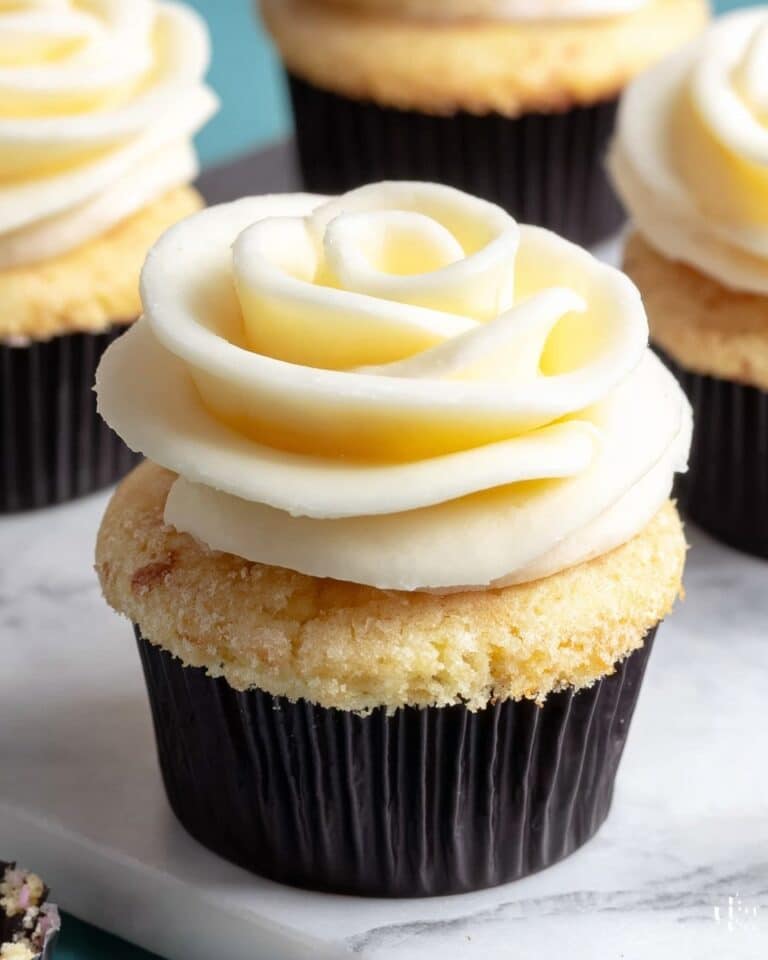 Easy Almond Cupcakes Recipe